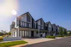 Twenty Five 7 Residence